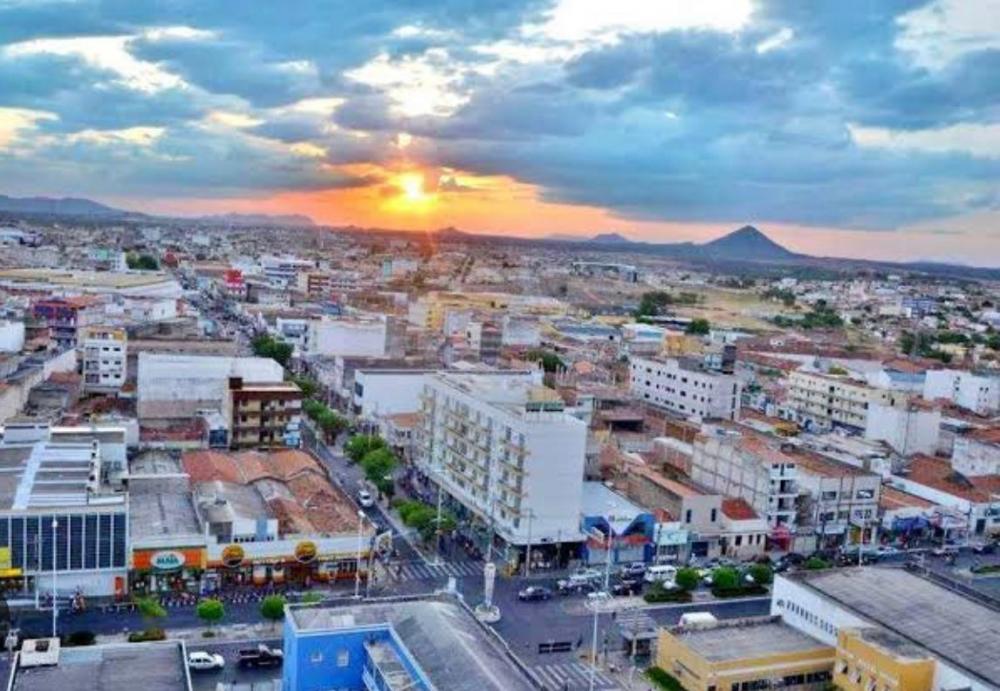 Patos celebra 121 anos de elevação à categoria de cidade