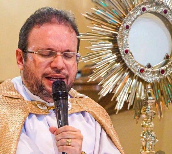 Padre Fabrício Timóteo deve ser transferido para igreja em Pernambuco