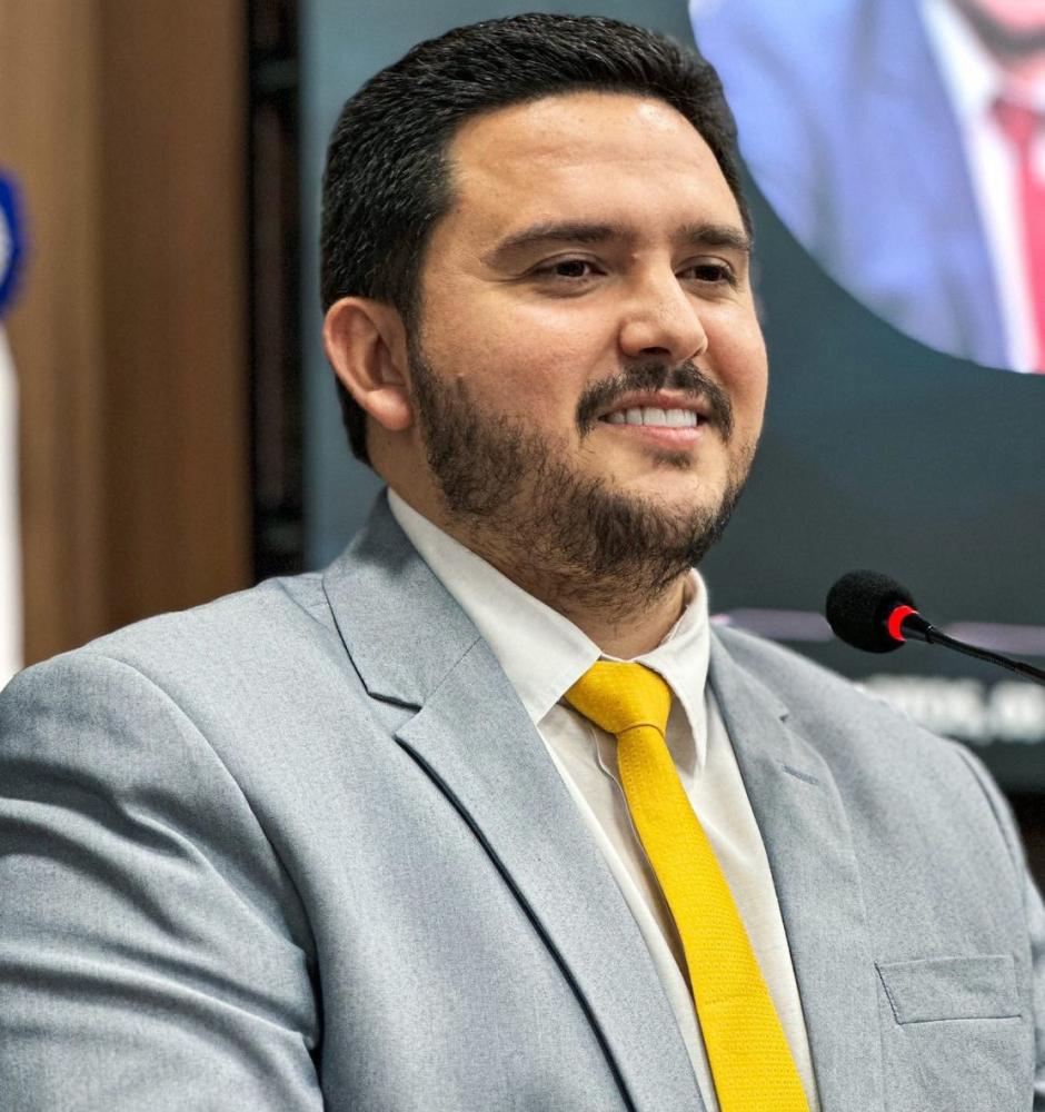 Vereador Maikon Minervino parabeniza as mulheres pelo seu dia