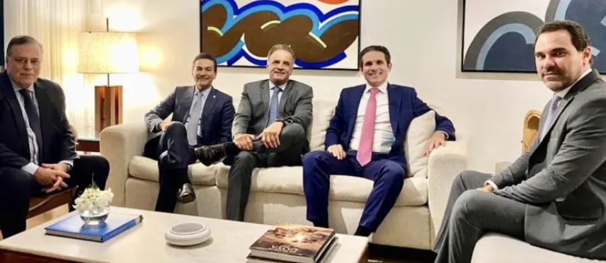 Hugo Motta conduz negociações para possível fusão entre Republicanos e PSDB; cenário na Paraíba pode mudar