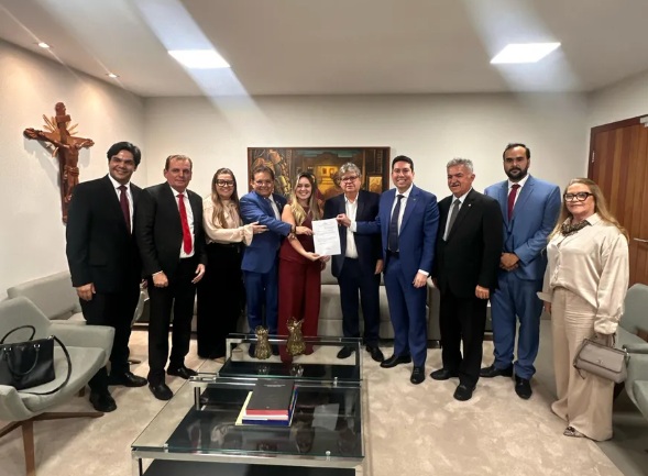 João nomeia Alanna Galdino para TCE