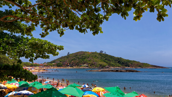 Praia de Setiba - Guarapari (ES). Foto: MTur Destinos - Marcelo Moryan.