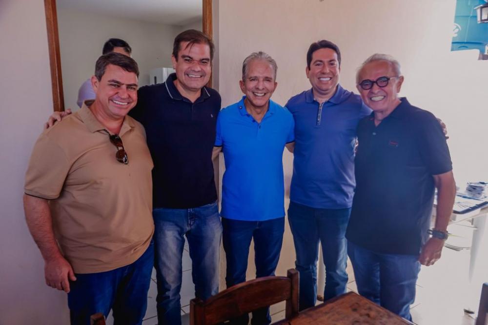 Cícero Lucena intensifica articulações no interior e sinaliza abertura para disputa estadual em 2026