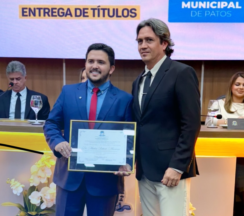 Vereador Maikon Minervino recebe título de Cidadão Patoense