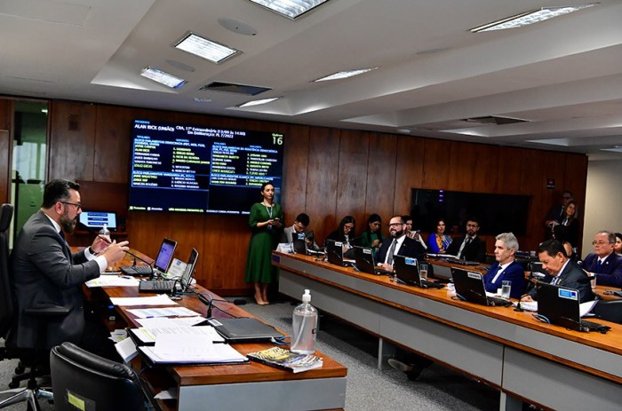 Reunião da Comissão de Agricultura, em setembro, presidida por Alan Rick (à esq.) - Foto: Waldemir Barreto/Agência Senado