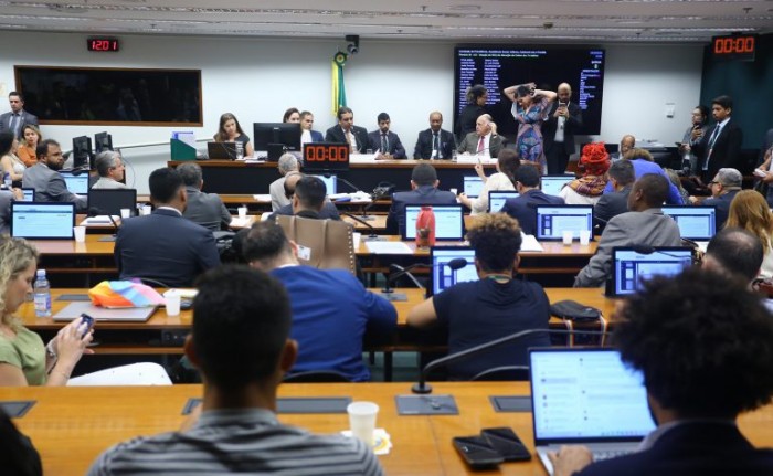 Plenário lotado durante a votação do projeto - (Foto: Vinicius Loures / Câmara dos Deputados)