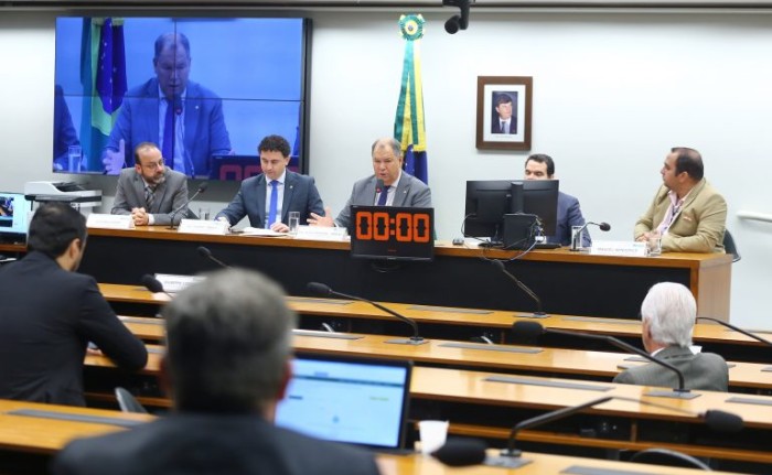 Comissão de Agricultura debateu posição do Brasil na Convenção para Controle do Tabaco - (Foto: Vinicius Loures/Câmara dos Deputados)