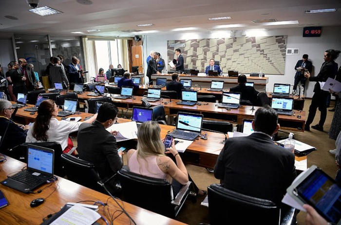 Os técnicos em nutrição deverão atuar no treinamento de pessoal em serviços de alimentação, no acompanhamento da produção de alimentos e na supervisão do trabalho de cozinha - Foto: Pedro França/Agência Senado