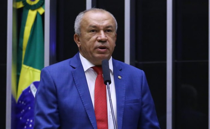 Paulo Guedes apresentou substitutivo à proposta - (Foto: Vinicius Loures/Câmara dos Deputados)