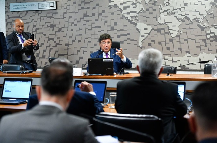 O projeto foi provado em reunião da CCT, presidida pelo senador Carlos Viana - Foto: Geraldo Magela/Agência Senado