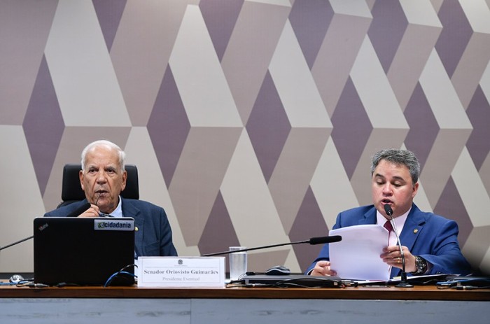 Oriovisto, presidente, e Efraim, relator: comissão vai analisar dez anteprojetos de lei - Foto: Edilson Rodrigues/Agência Senado