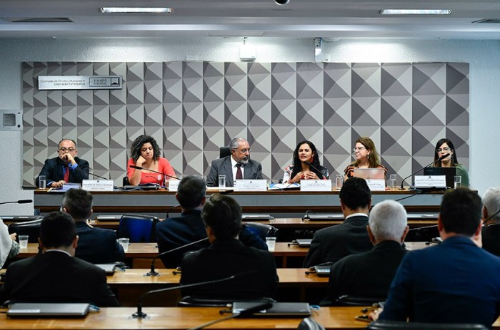 Participantes da audiência pública da CDH defenderam a aprovação do PL 4.438/2021, que determina medidas protetivas de urgência para idosos e pessoas com deficiência que sejam vítimas de violência - Foto: Geraldo Magela/Agência Senado