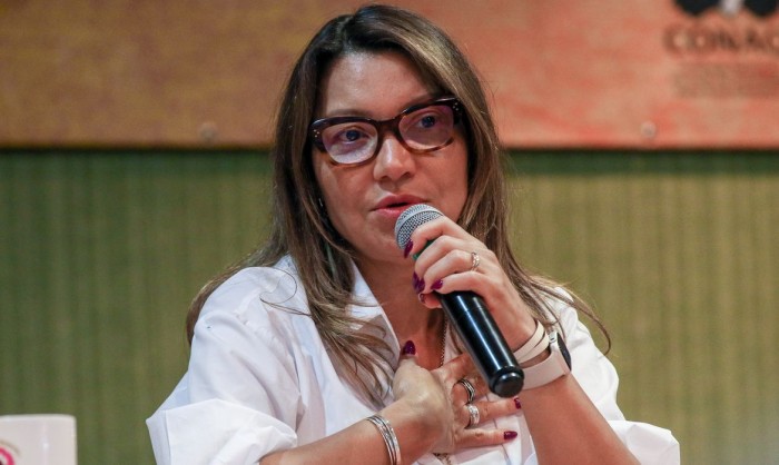 Janja afirma que foi vítima de mensagens misóginas e violentas
