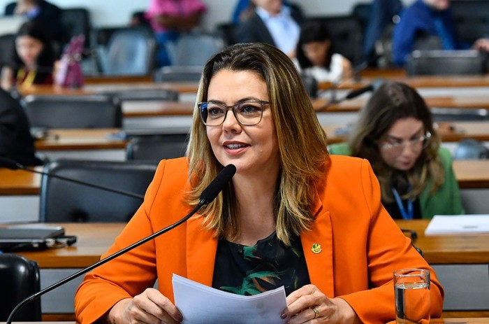 Leila Barros apresentou voto favorável ao projeto de Teresa Leitão; aprovado pela CDH, o PL 996/2023 vai à CAE - Foto: Geraldo Magela/Agência Senado